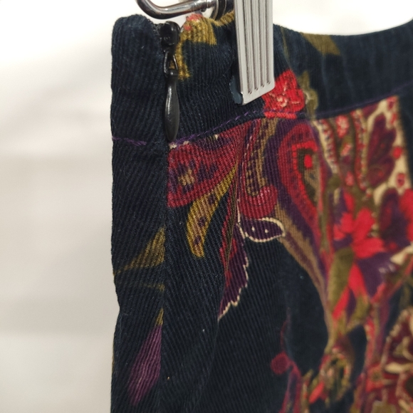 Yessica Vintage Courtney Persion, Floral design skirt - Picture 7 of 11